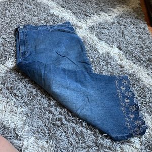 Gloria Vanderbilt 24W capris